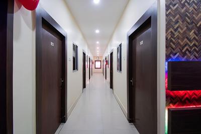 OYO 26946 Hotel Janvi International