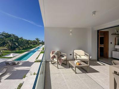 Spectacular Golf Front 3BR Apartment!