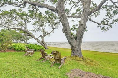 Galveston Bay Retreat: Historic La Porte Home!