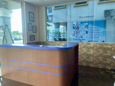 Lavender Riverside Hotel