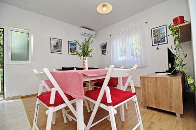 Apartments Nodilo
