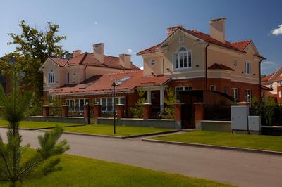 Velich Country Club