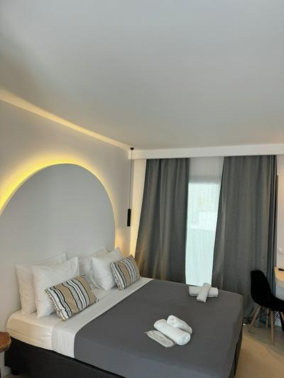 Angelo Estate Santorini