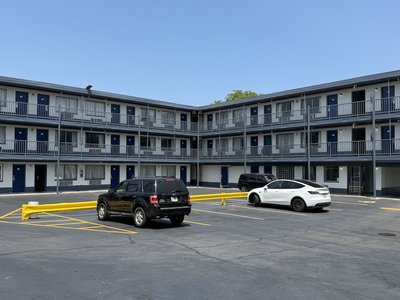 Motel 6 - Chicago, IL