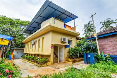 FabExpress Calangute Beach Resort