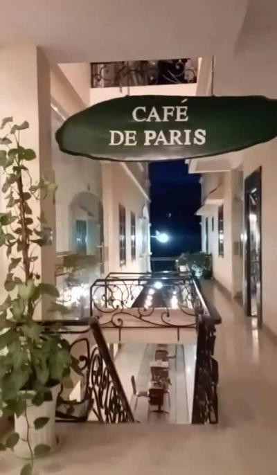 Le Petit Paris Hotel