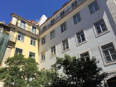 Lisbon Downtown Apartment - XVIII Century Luxury Apartment