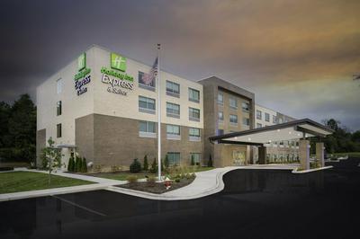 Holiday Inn Express Brevard City Center by IHG