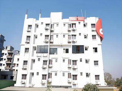 OYO Living 26804 Luxurious Studio Rooms