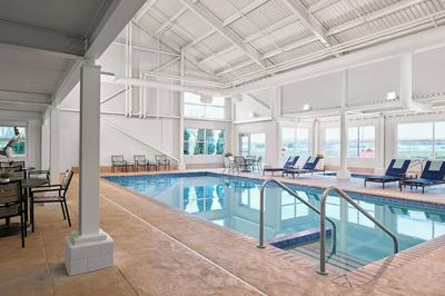 Delta Hotels by Marriott Milwaukee Northwest