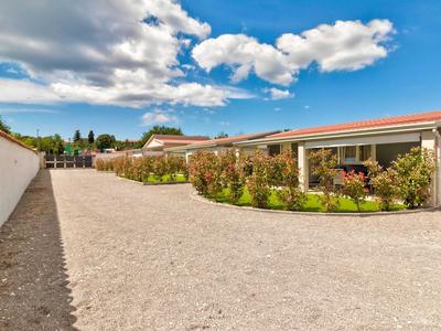 Garden-view Holiday Home in Banjole near Beach & Boat Excursions