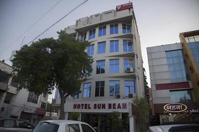 ADB Rooms Hotel Sahiwa