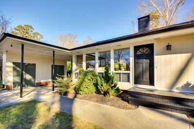 2 Mi to Dtwn Greensboro: Centrally Located Home