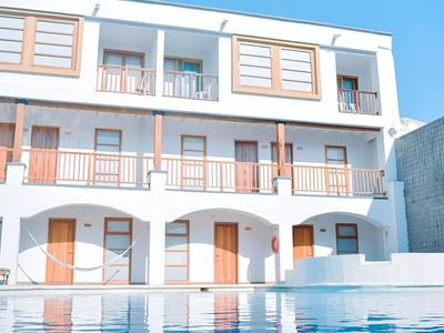 Hotel Sansiraka Suites By GEH Suites