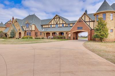 Spacious Edmond Vacation Rental w/ Shared Pool!