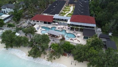 Pine Tree Beach Hotel