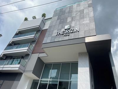 The Rizin Hotel Phratumnak