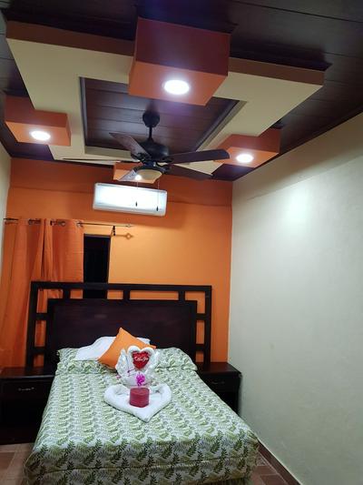 Mr Cowboy hotel y restaurante