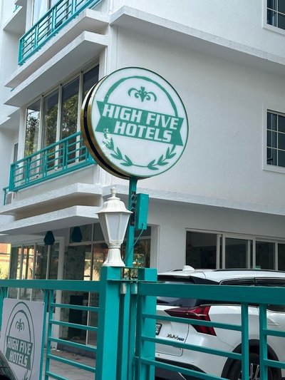 High Five