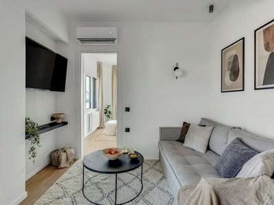 Sanders Arch - Adorable 1-bdr Apt w Balcony
