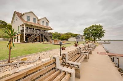 Lake Granbury Fishing Escape w/ Dock & Kayaks!
