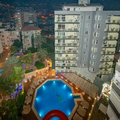 Kleopatra Carmen Apart