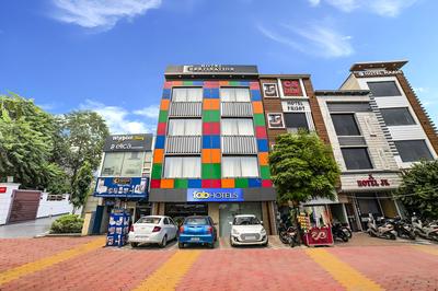 FabHotel Three Palms