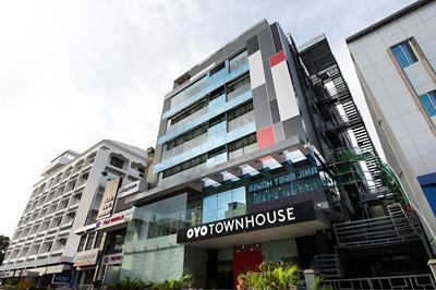 OYO Townhouse 228 Hotel Alana
