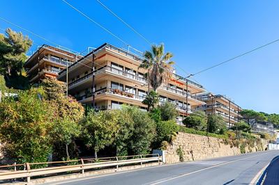 La Brise C B2 by Wonderful Italy