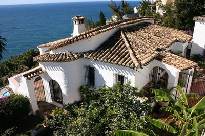 Exceptional Location - one of the Most Sought-after Locations in Costa Tropical