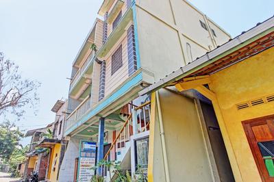 SPOT ON 92760 Global Media Homestay Syariah