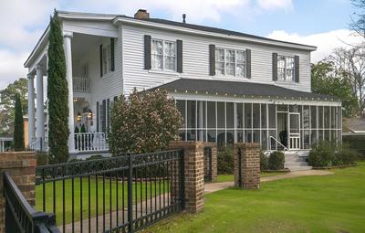 Bama Bed & Breakfast Campus