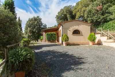 Villa Lustignano