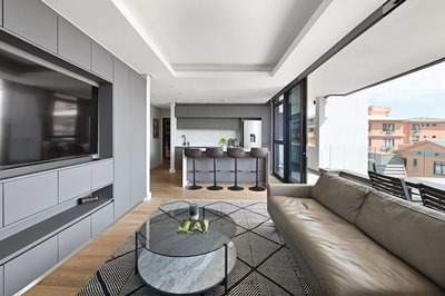 2 Bedroom Heart of Sea Point The Avant