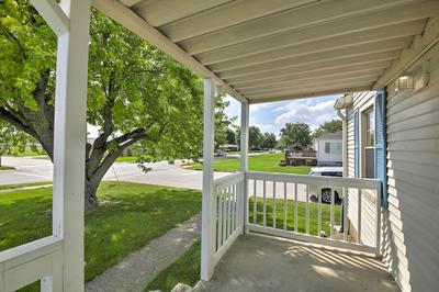 Walk to Speedway & Hall of Fame: Indianapolis Home