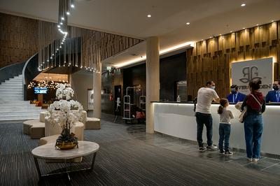 River Garden Hotel & Suites