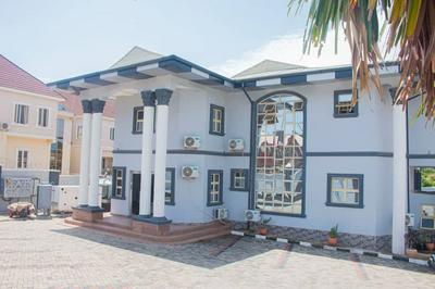 Correct Residence & Resort