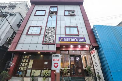 OYO 26873 Hotel Metro Star