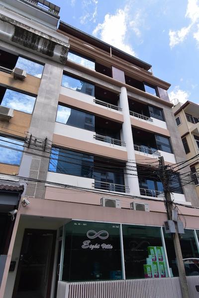 Eight Ville Apartment