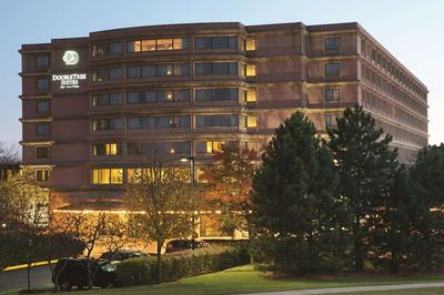DoubleTree Suites by Hilton Htl & Conf Cntr Downers Grove