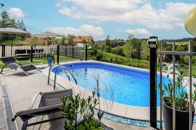 Riverside House With Pool and Hot Tub