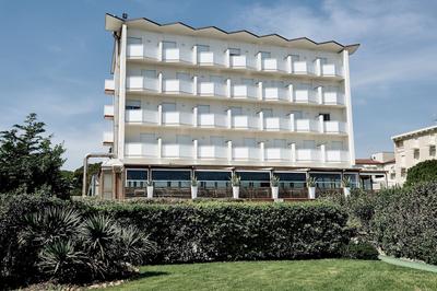 Rouge Hotel International