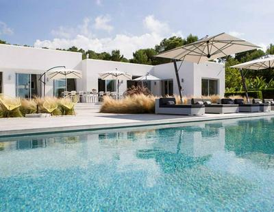 Gorgeous Villa With Views