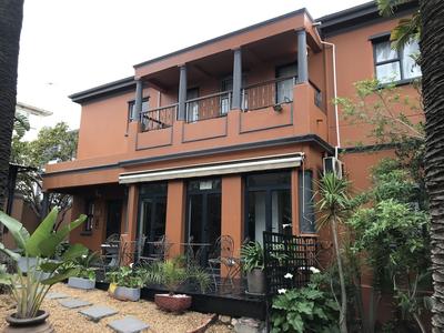 Albatross Guest House