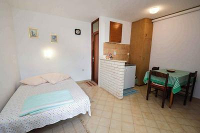 Studio Studio mit Terrasse und Internet