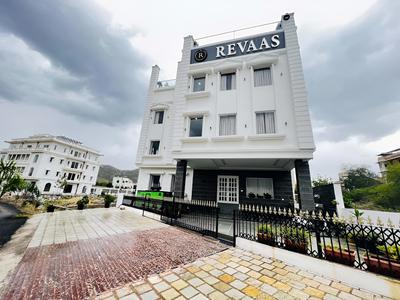 Lake View Hotel Revaas