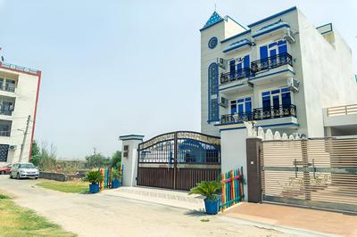 Hotel Villa Sixteen
