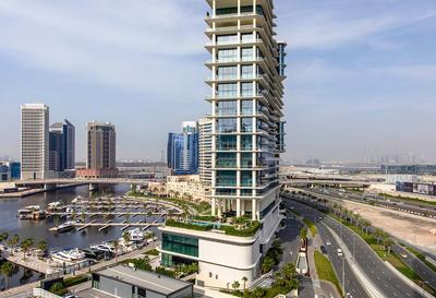 Luxe Waterfront 2BR with Canal view