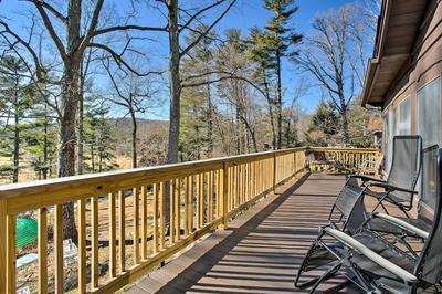 Dog-friendly Hendersonville Cabin: Deck & Views