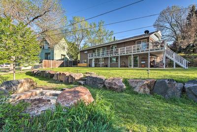 Modern Creekside Home: 9 Mi to Downtown Denver